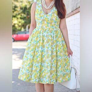 Everly Lemon Print Dress in Yellow and White Size Small